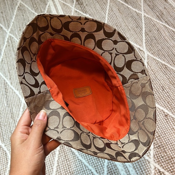 Coach Bucket Hat - Picture 4 of 6